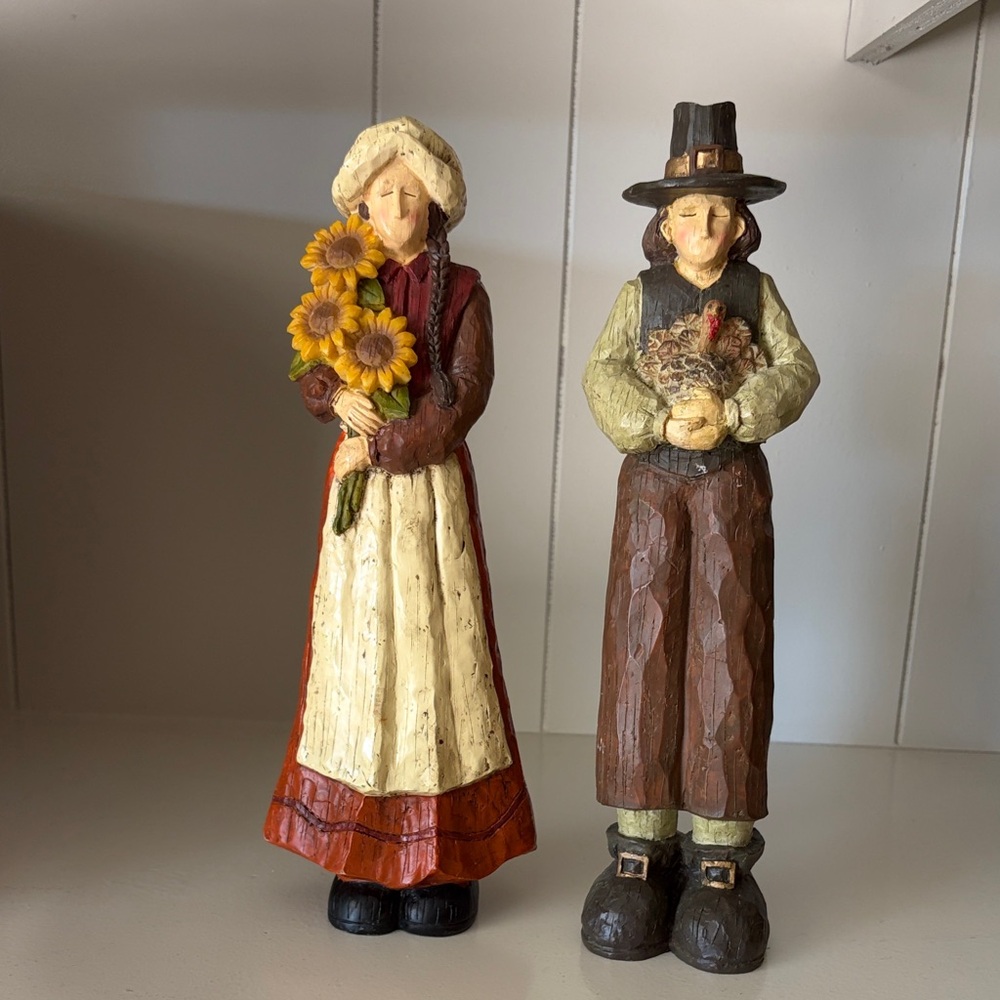 Rustic Pilgrim Figurines